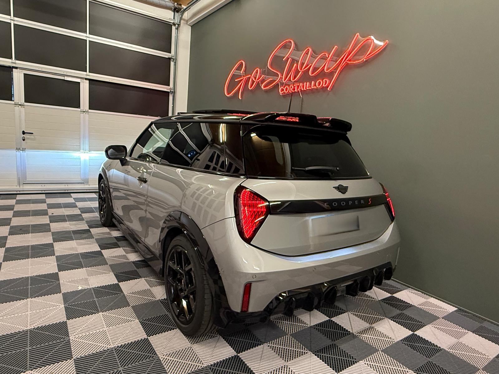 MINI Cooper S DKG-showroom-element-3