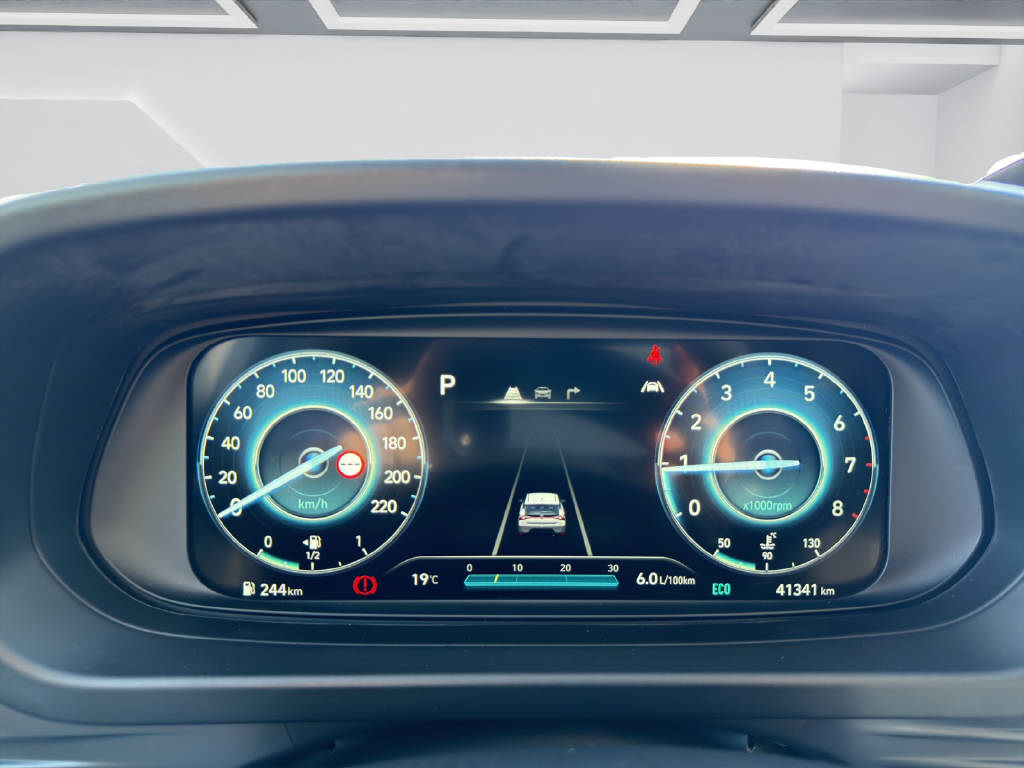 HYUNDAI i20 1.0 T-GDi Amplia 48V-image-9