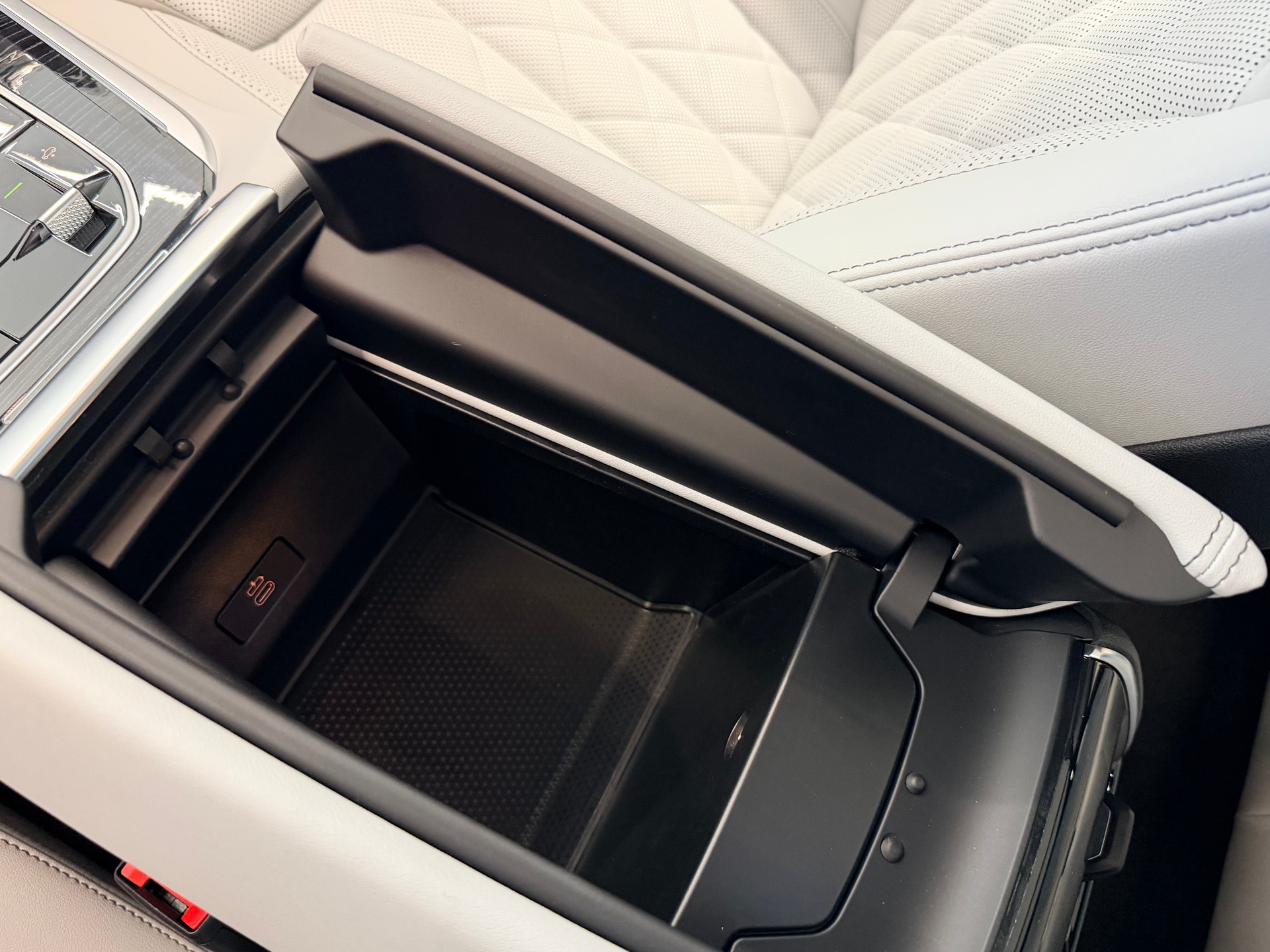 BMW X5 xDrive 48V M60i M Sport Pro Steptronic-image-30