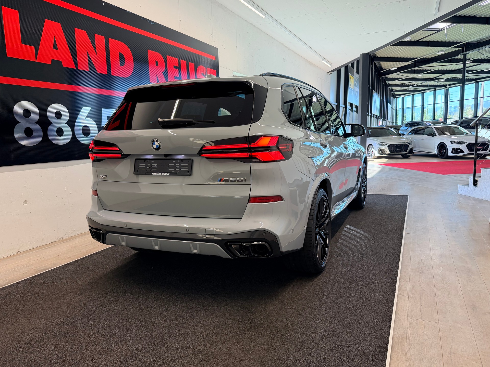 BMW X5 xDrive 48V M60i M Sport Pro Steptronic-image-6