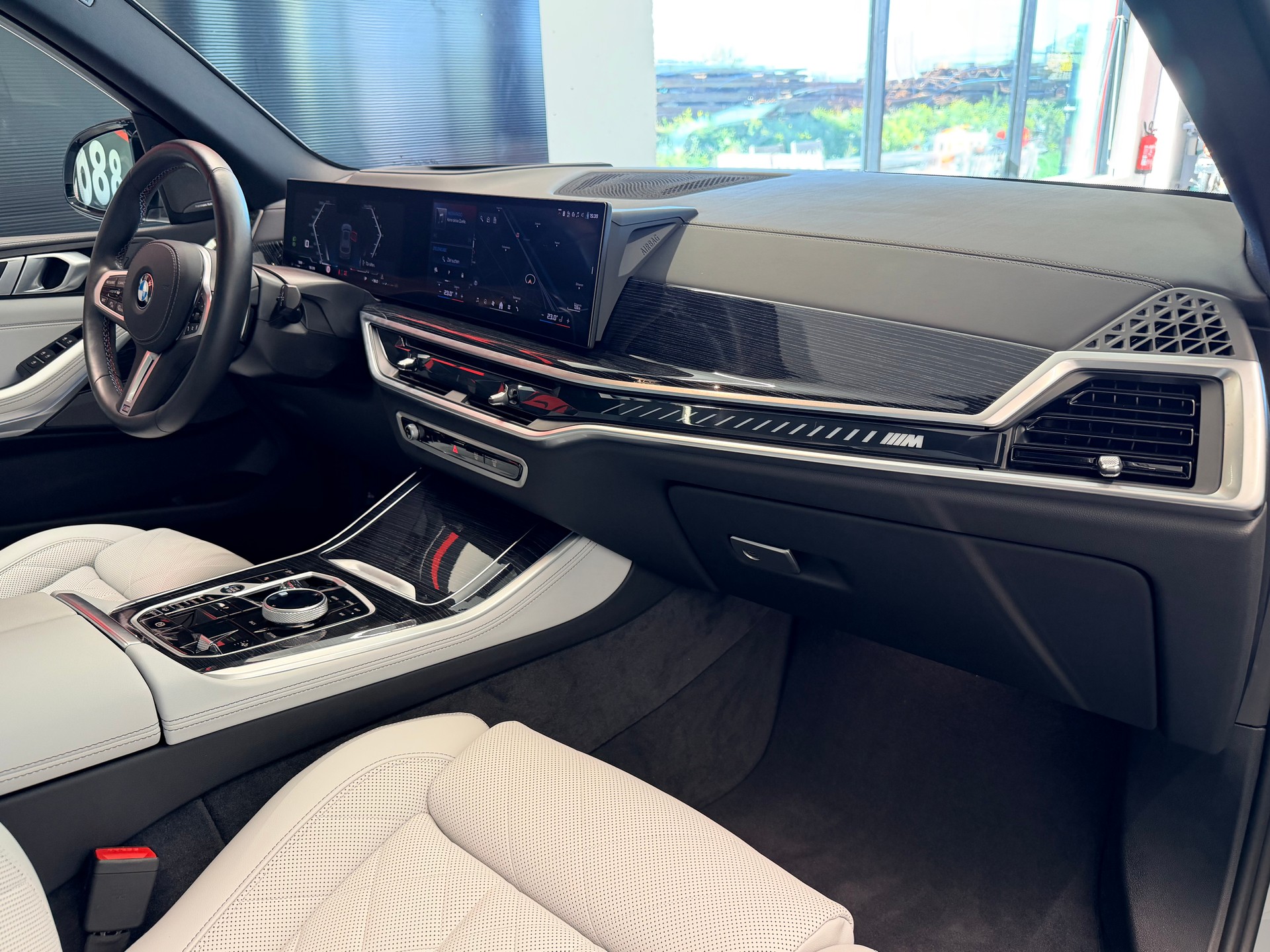 BMW X5 xDrive 48V M60i M Sport Pro Steptronic-image-21