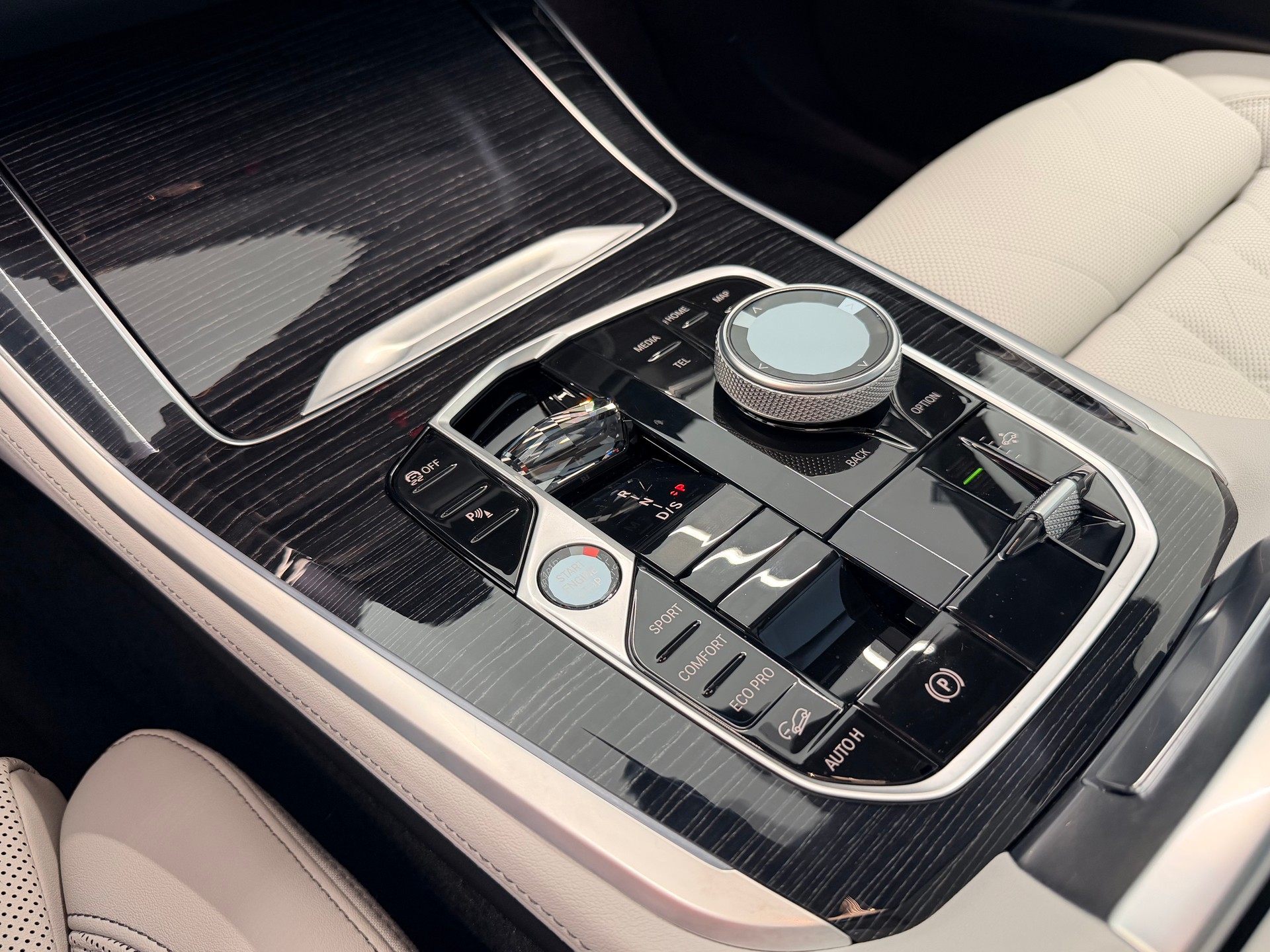 BMW X5 xDrive 48V M60i M Sport Pro Steptronic-image-25