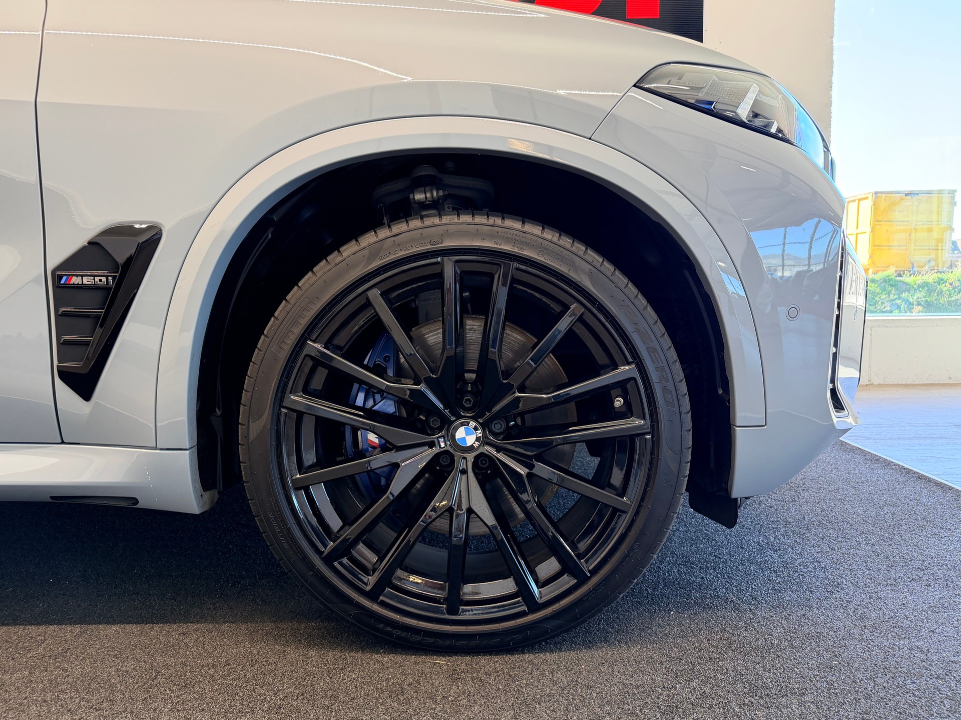 BMW X5 xDrive 48V M60i M Sport Pro Steptronic-image-5