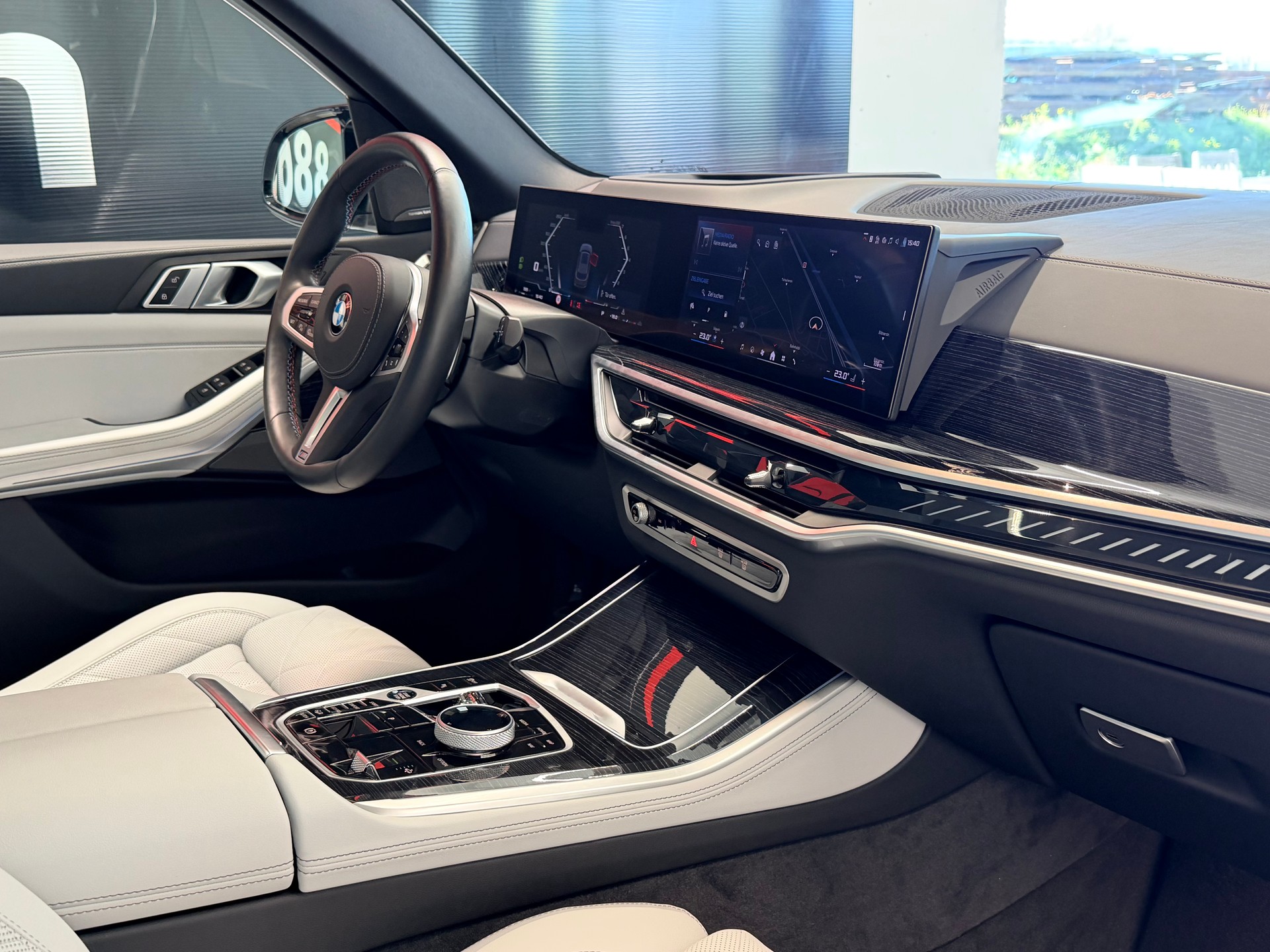 BMW X5 xDrive 48V M60i M Sport Pro Steptronic-image-22