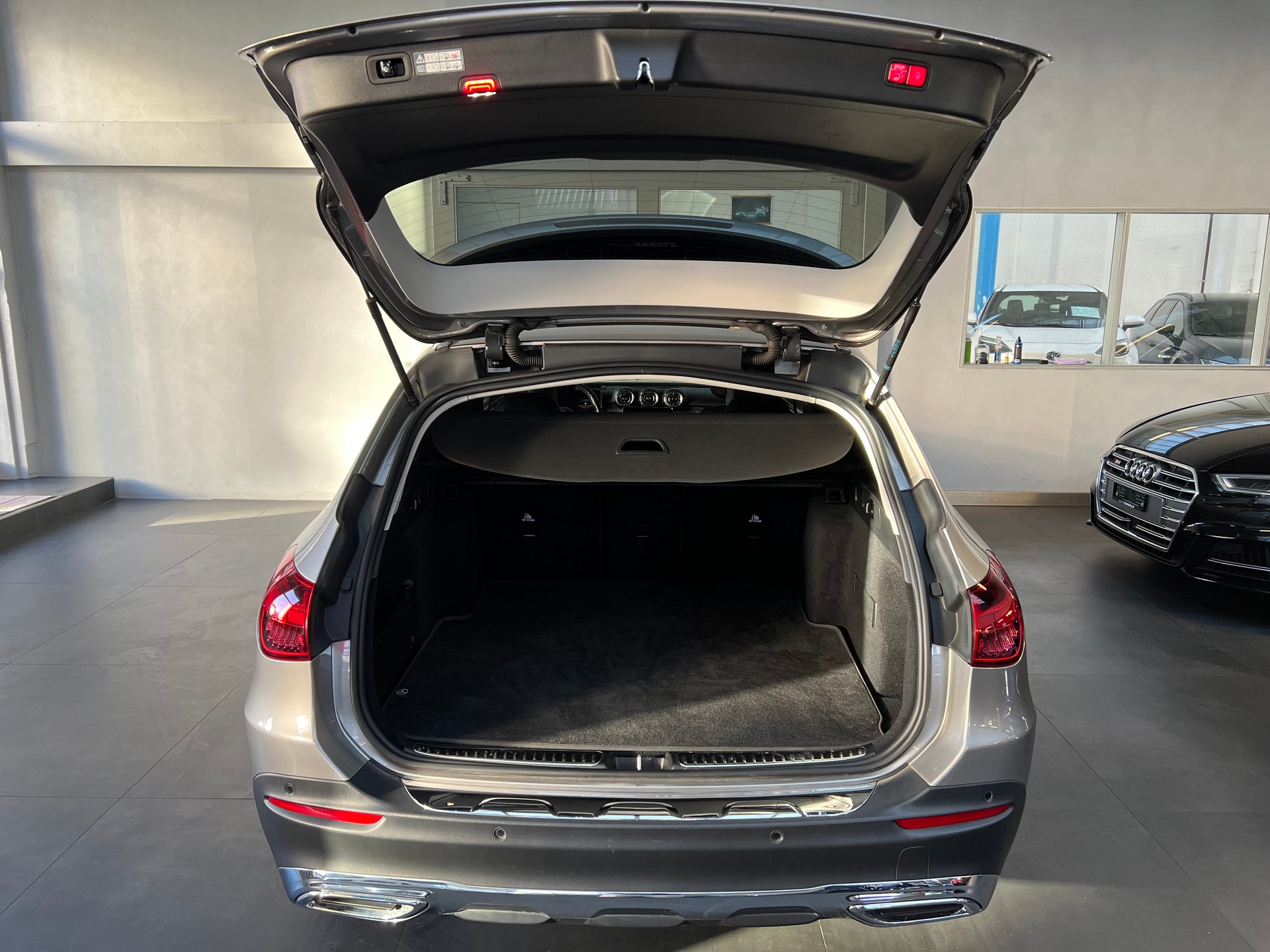 MERCEDES-BENZ C 200 T 4Matic All-Terain Avantgarde-image-12