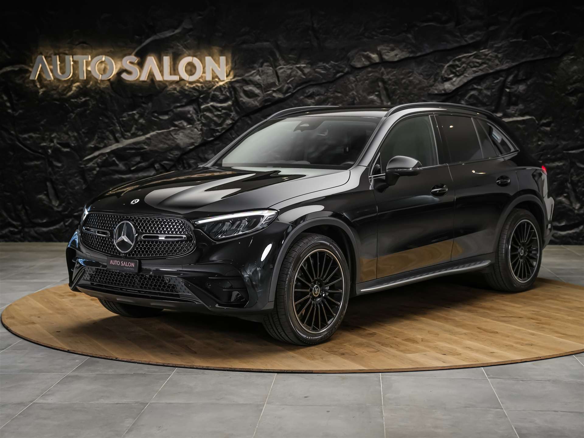 MERCEDES-BENZ GLC 300 4Matic AMG Line 9G-Tronic *Fahrerassistenz*Lenkradheizung*-showroom-element-1