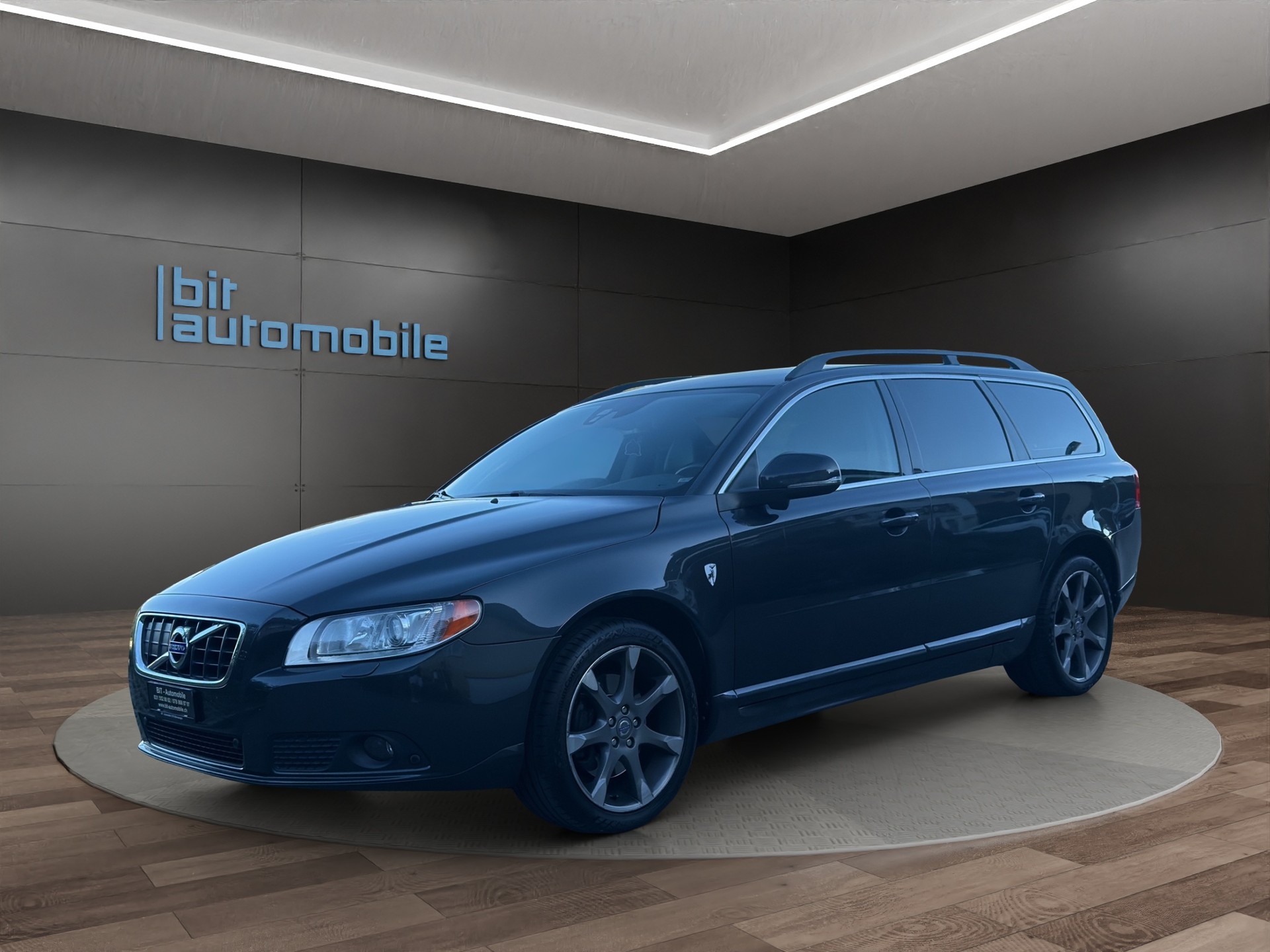 VOLVO V70 D5 AWD OceanRace Geartronic