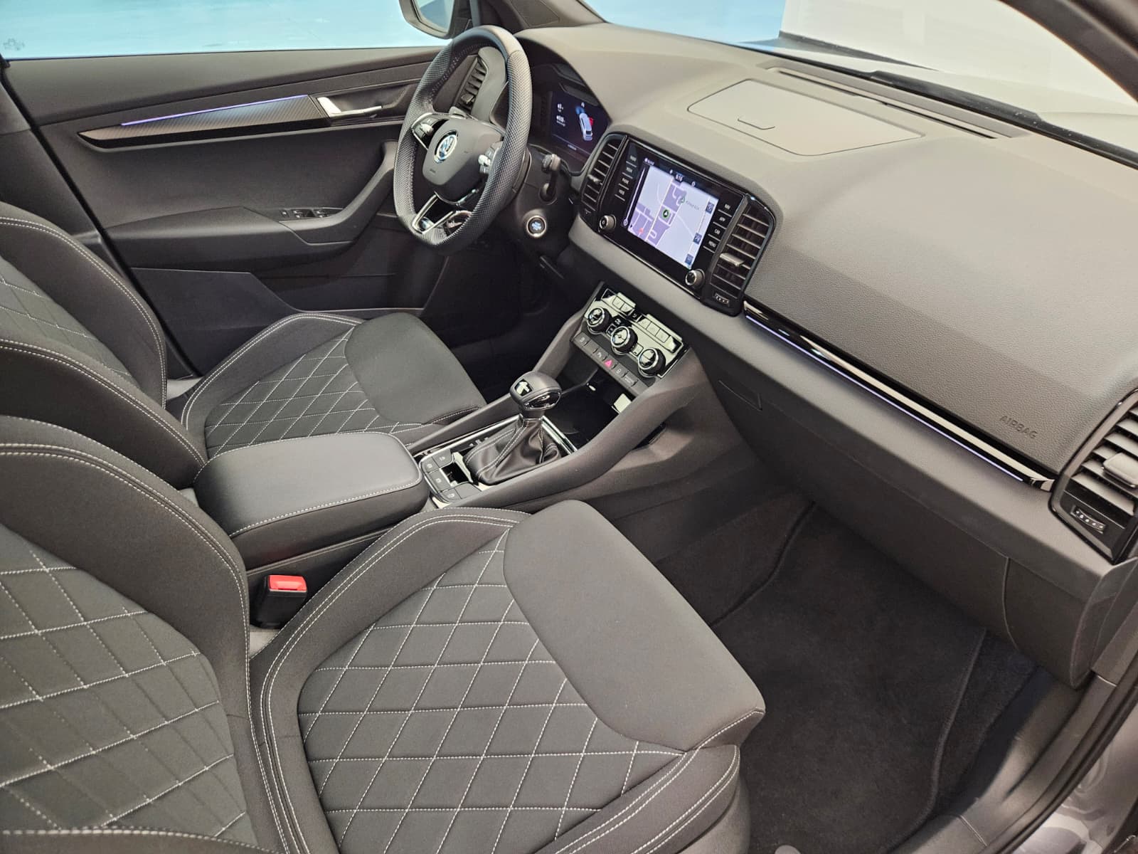 SKODA Karoq 1.5 TSI SportLine DSG-image-11