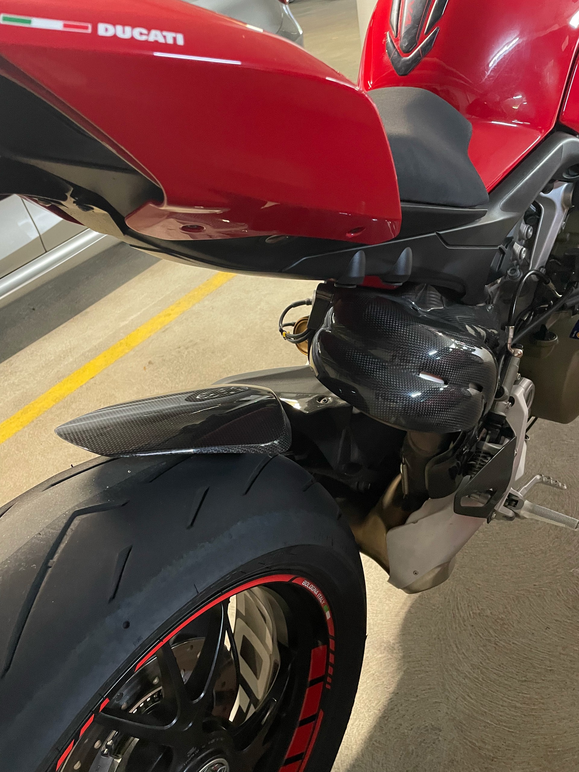 DUCATI Streetfighter V4 S-image-9