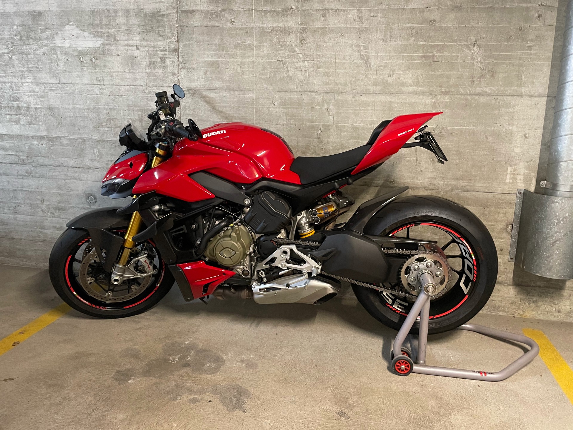 DUCATI Streetfighter V4 S-image-4