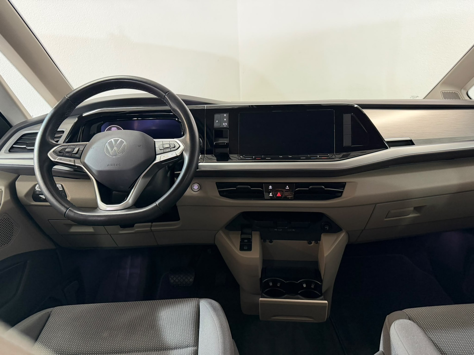 VW Multivan 2.0 TDI Life DSG Lang-image-8