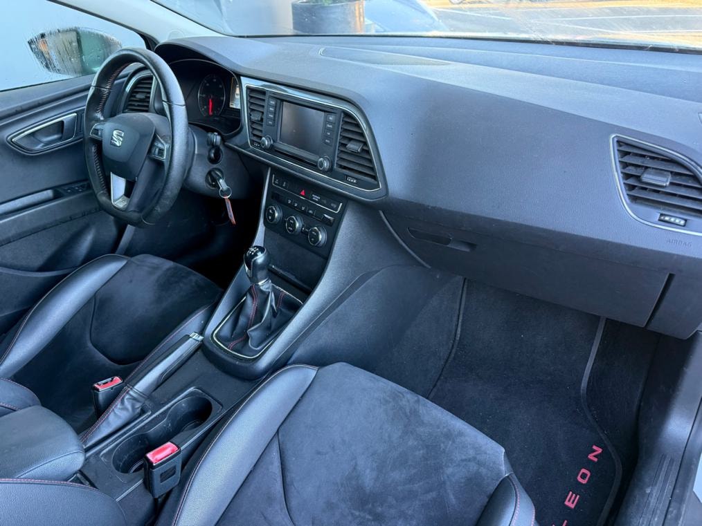 SEAT Leon 2.0 TDi FR-image-4
