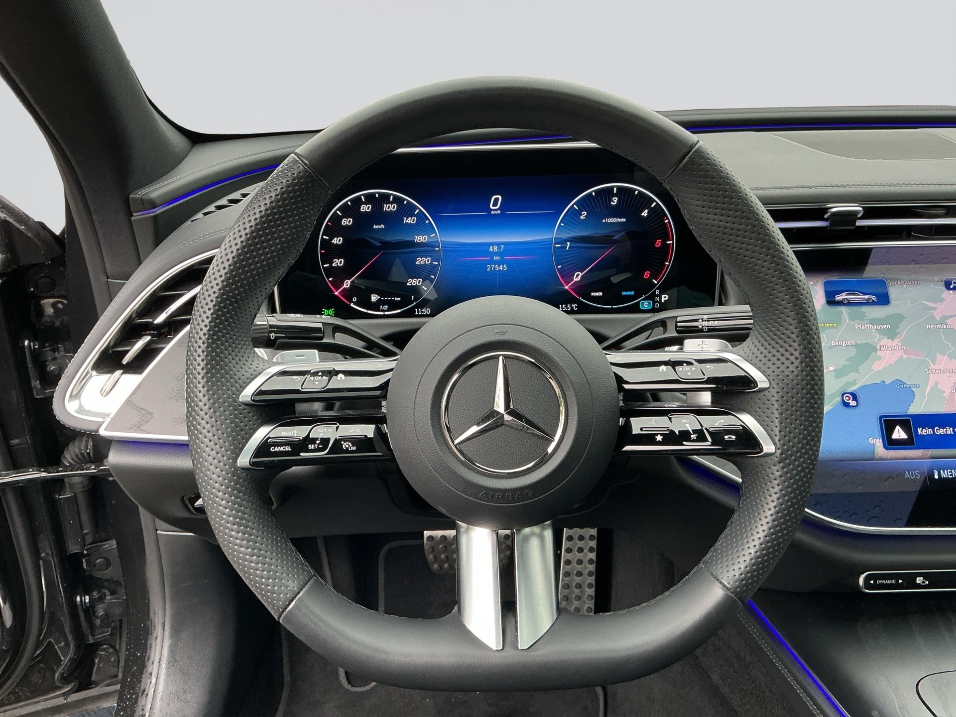 MERCEDES-BENZ E 220 d AMG Line 9G-Tronic Night-image-9