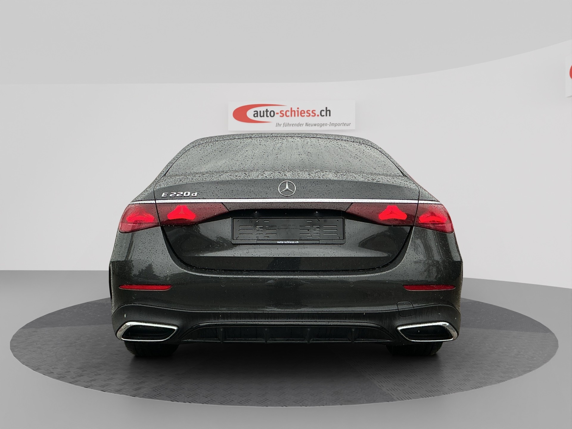 MERCEDES-BENZ E 220 d AMG Line 9G-Tronic Night-showroom-element-3