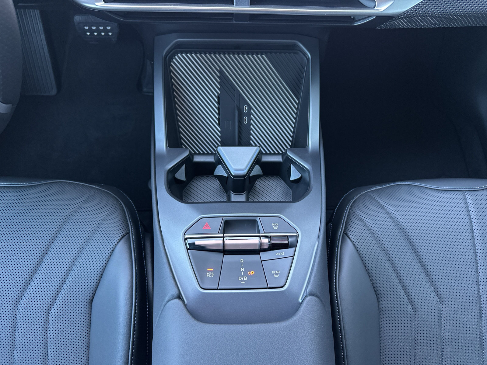 BMW iX3 50 xDrive M Sport **Action de leasing à 0.9%**-image-18