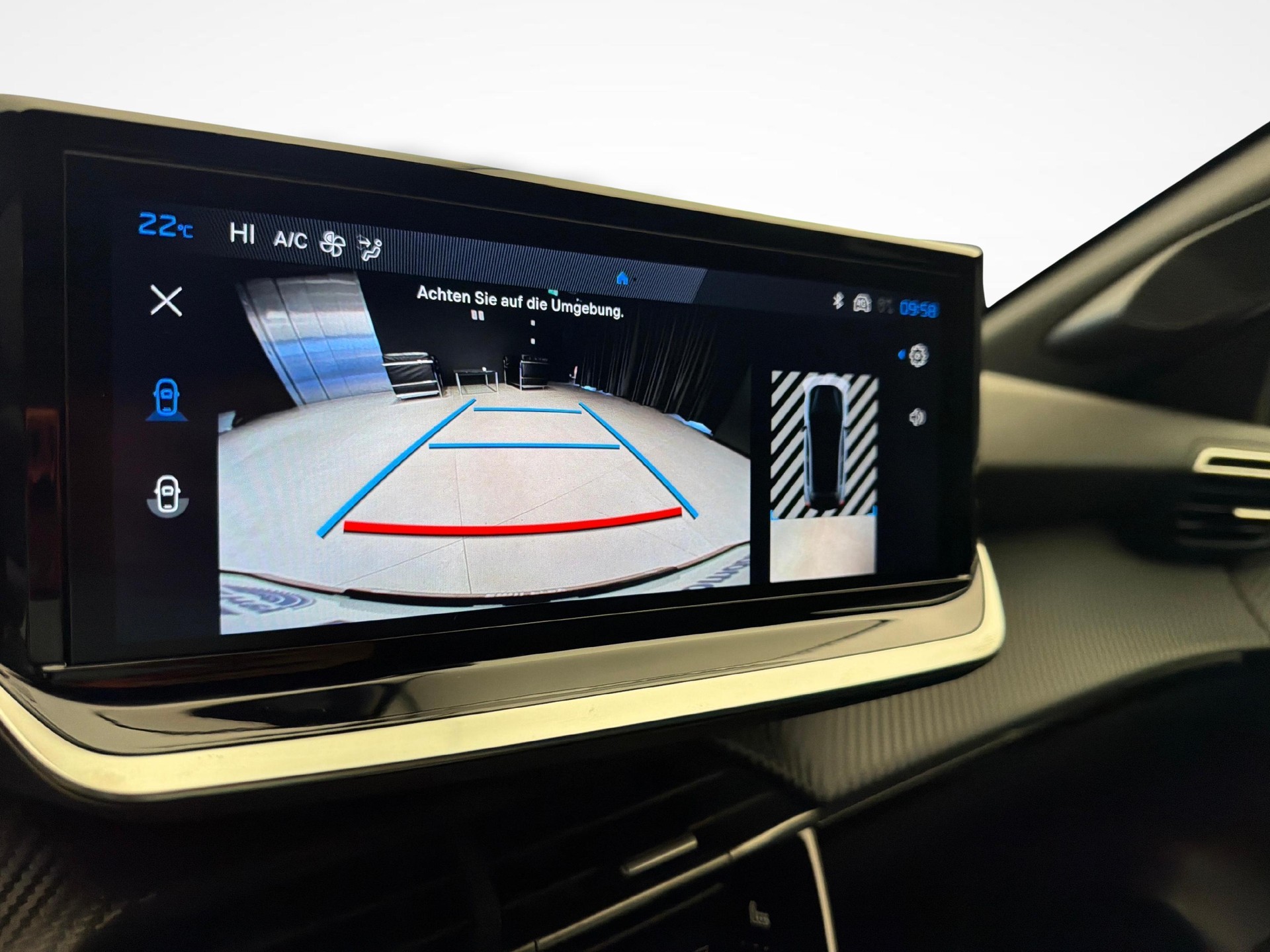 PEUGEOT 208 1.2 Hybrid Envy-image-15