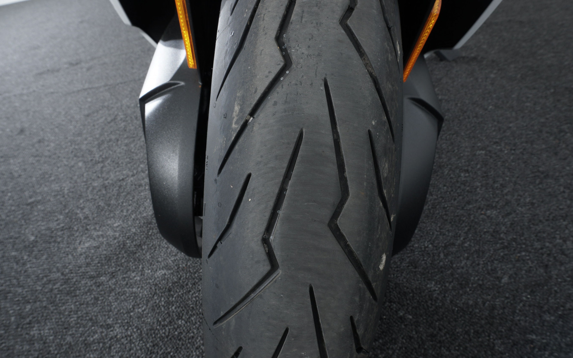 BMW CE 04-image-8