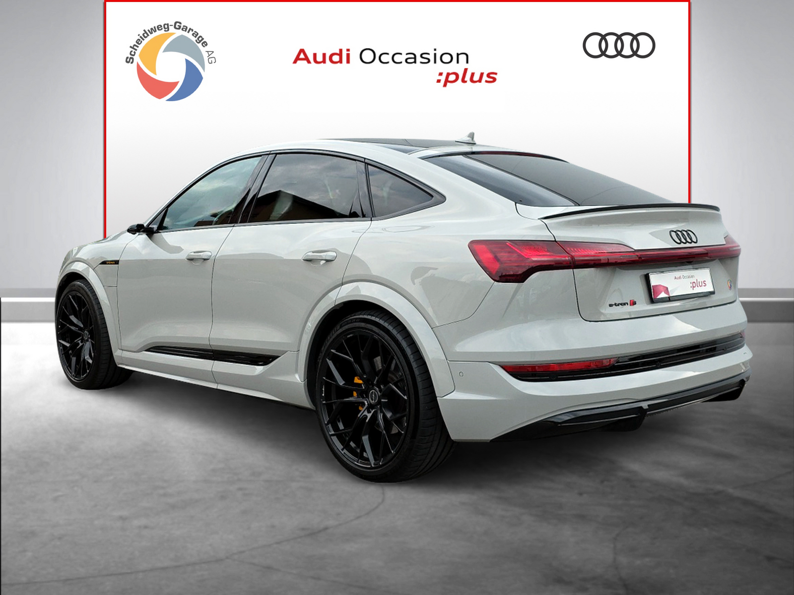 AUDI e-tron S Sportback quattro-image-12