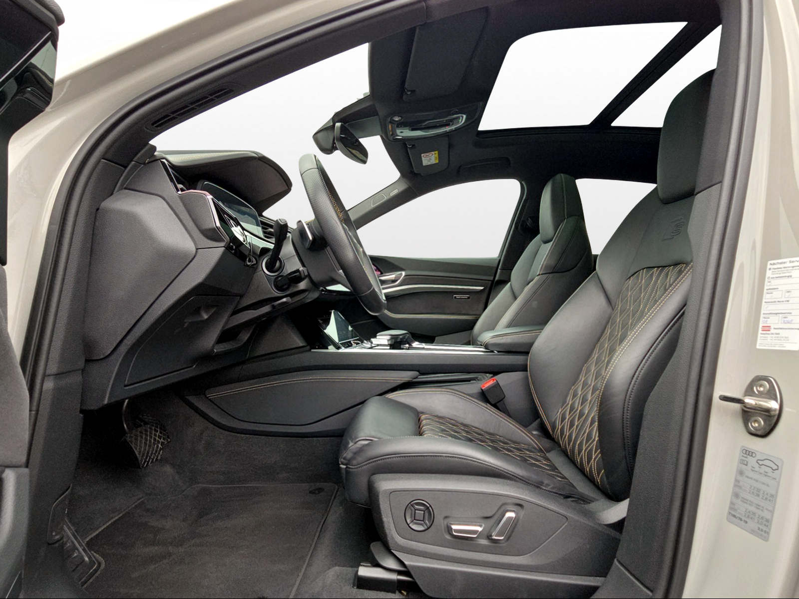 AUDI e-tron S Sportback quattro-image-6