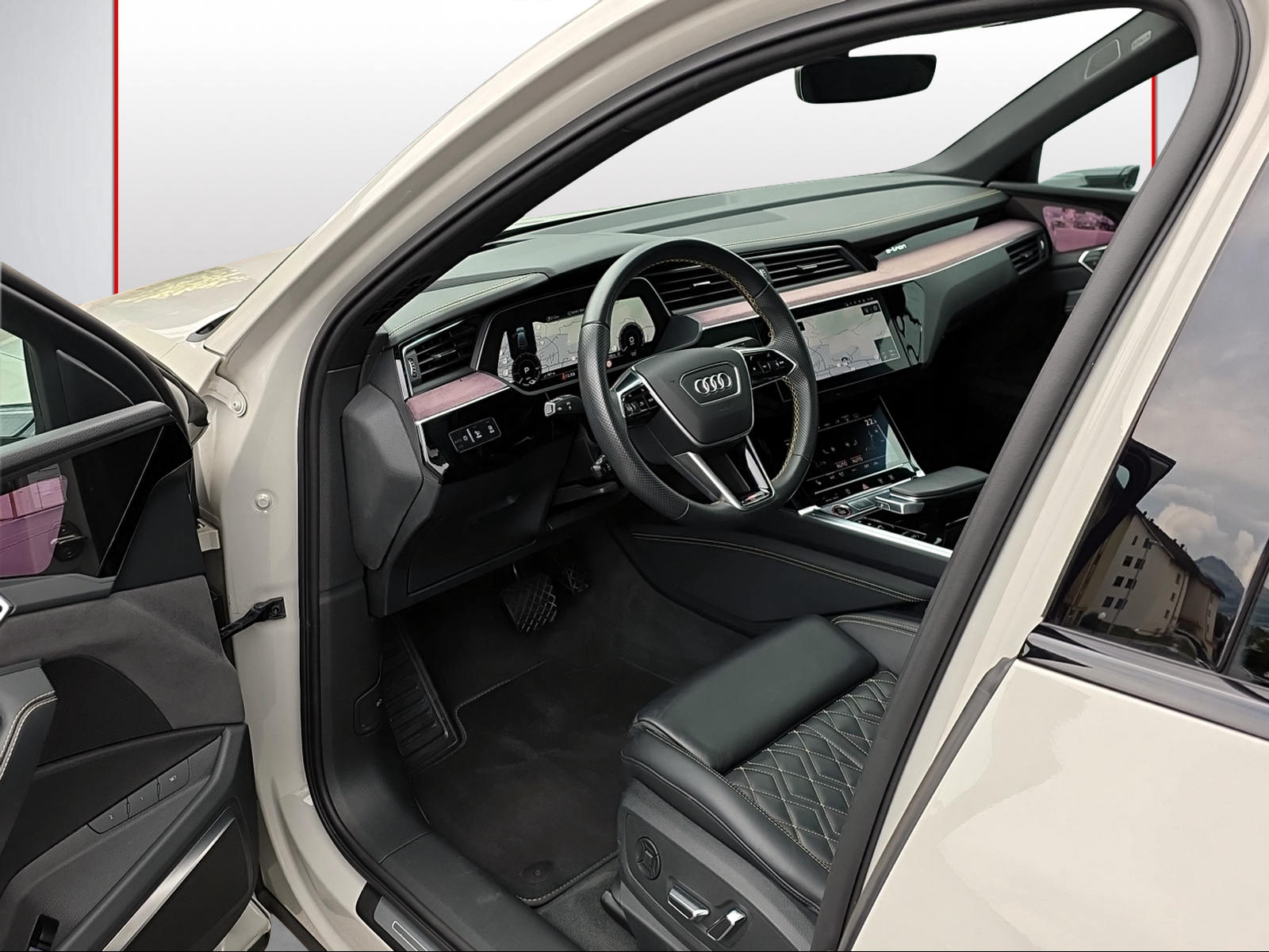 AUDI e-tron S Sportback quattro-image-5