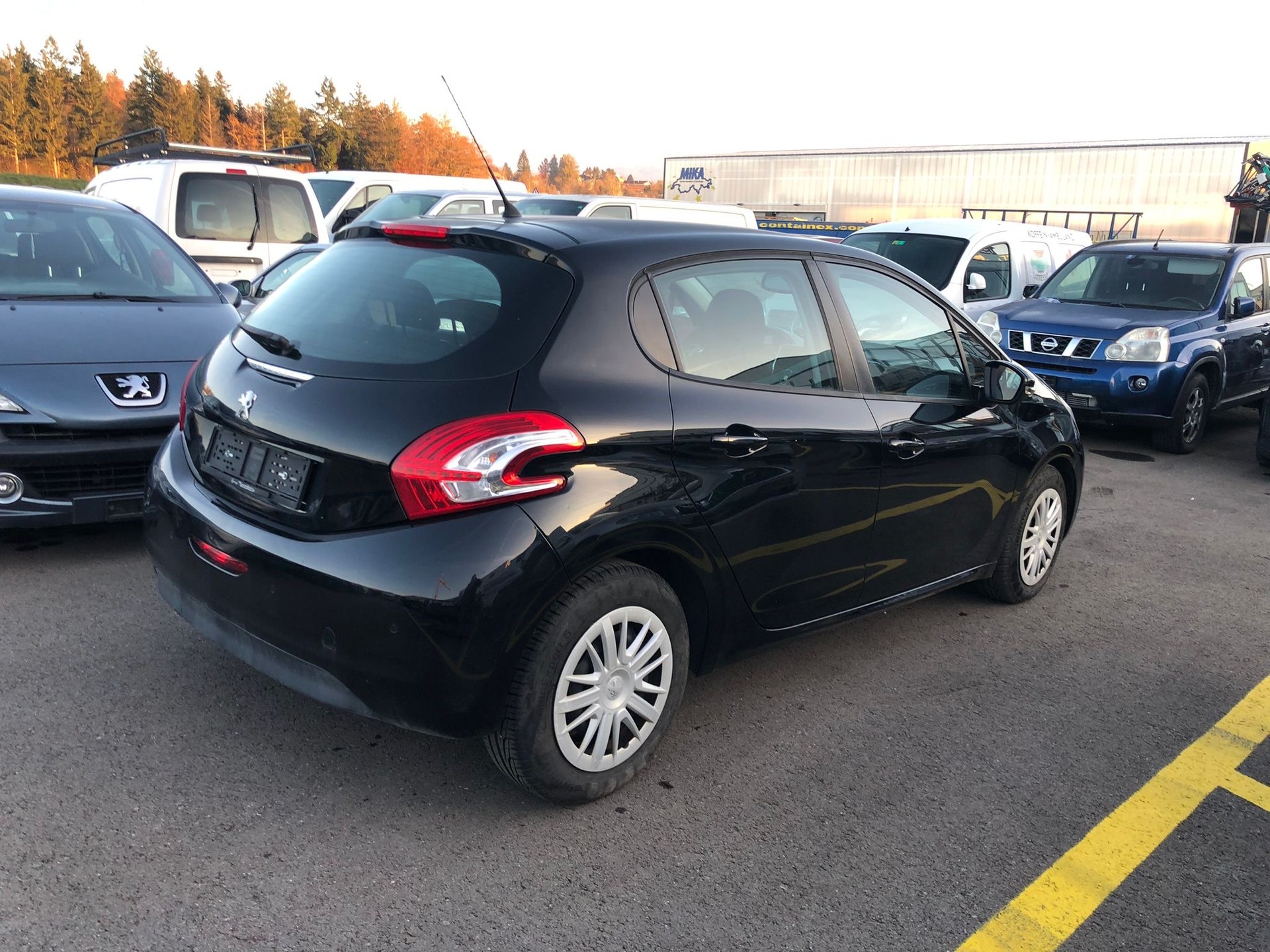 PEUGEOT 208 1.4 VTI Active-image-5