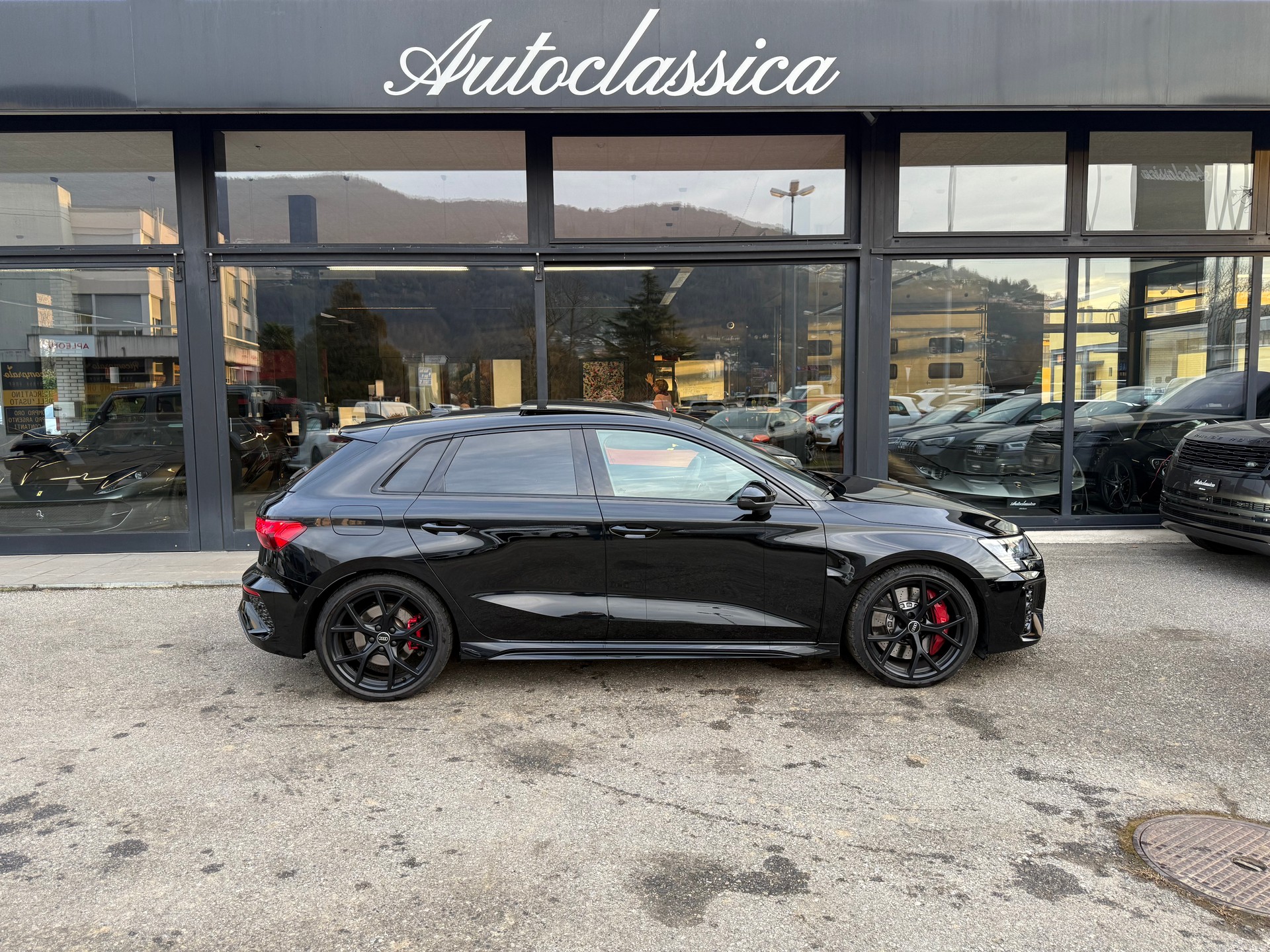 AUDI RS3 Sportback 2.5 TSI quattro-showroom-element-3