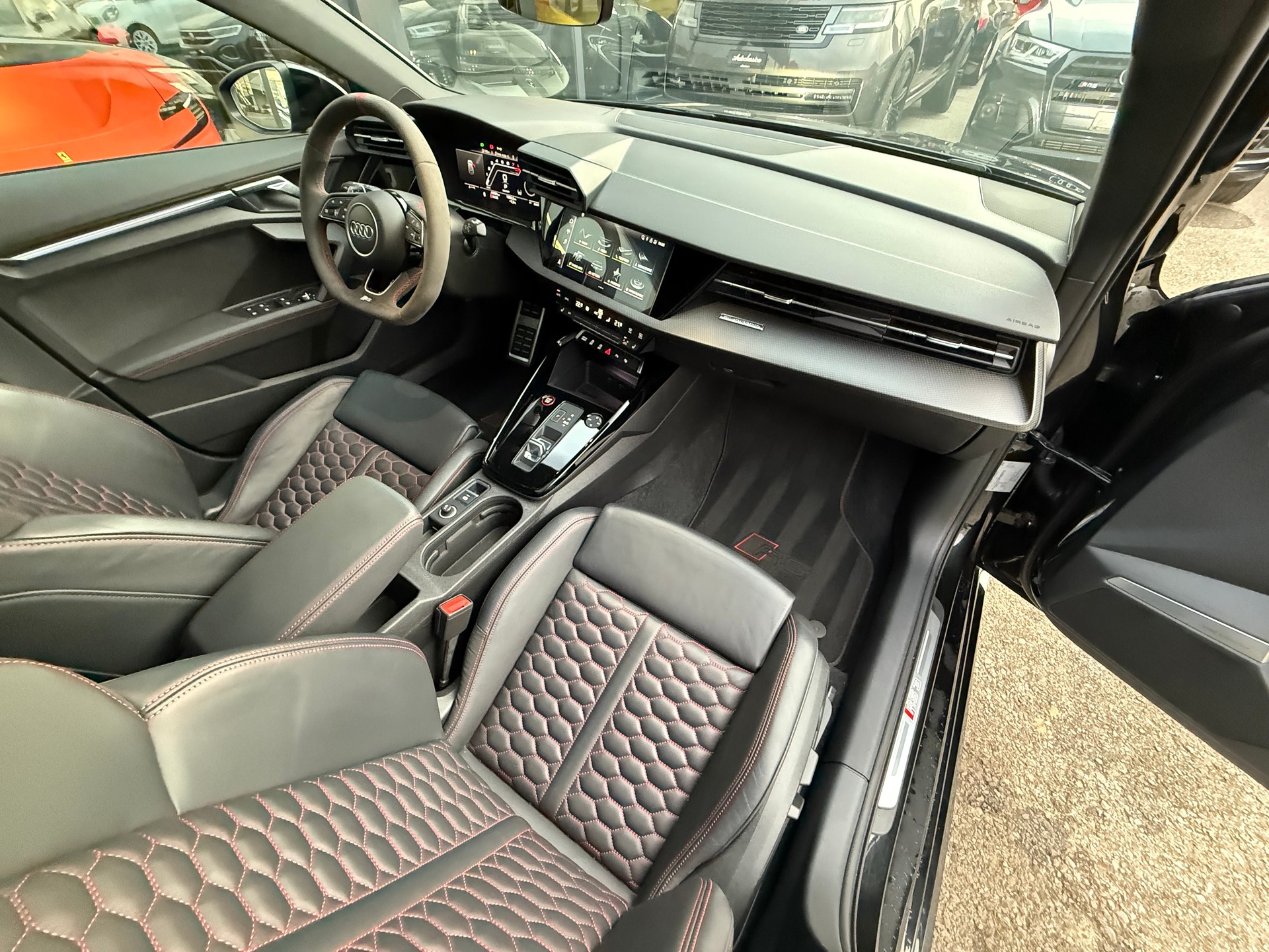 AUDI RS3 Sportback 2.5 TSI quattro-image-11