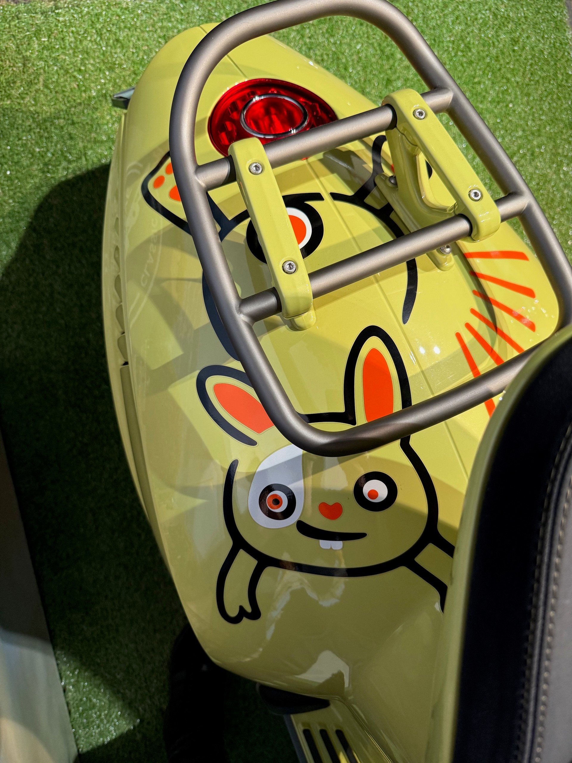 PIAGGIO Vespa 946 125 Bunny 10 Anniversario-image-6