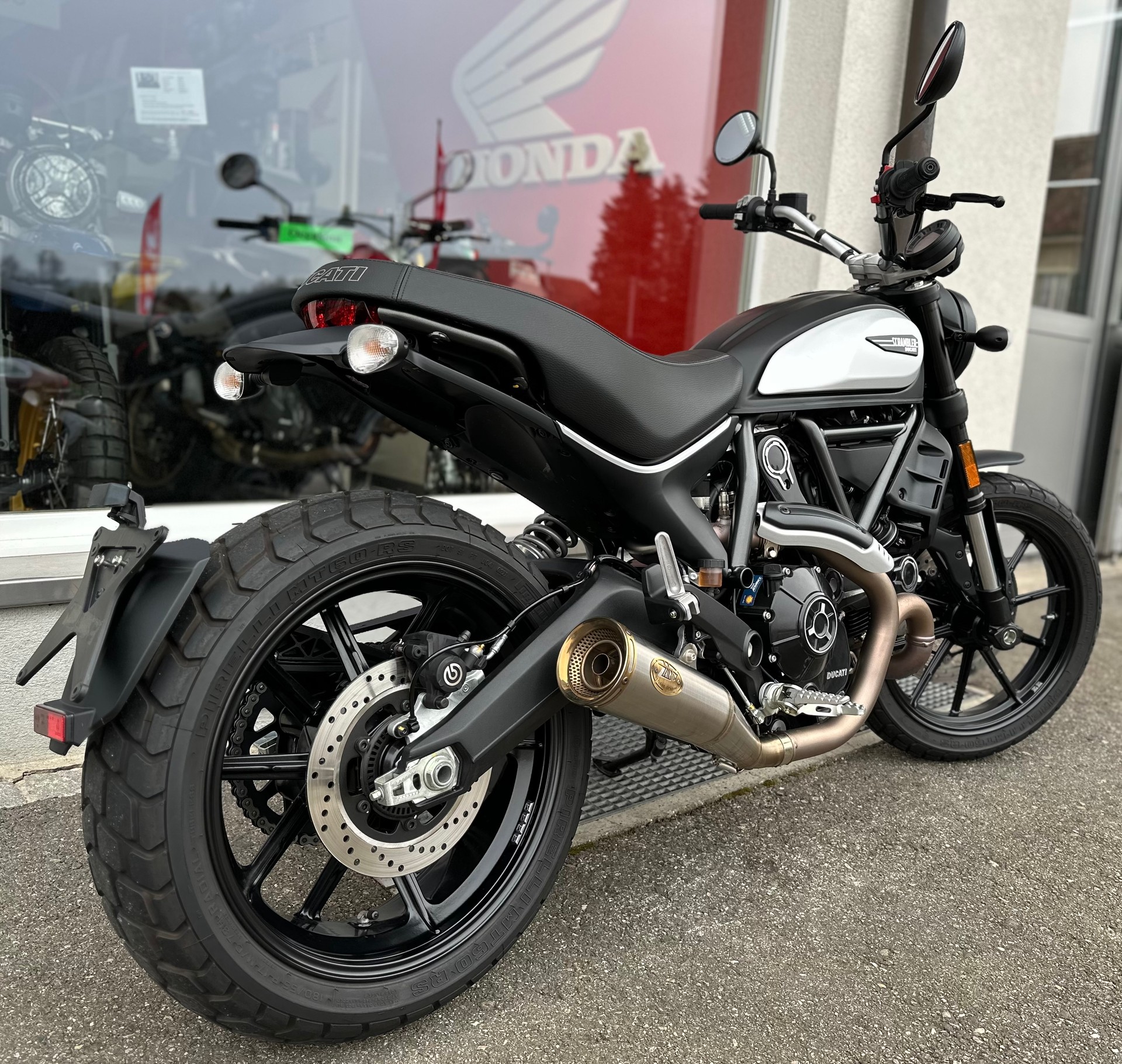 DUCATI Scrambler 803 Icon Dark-image-3