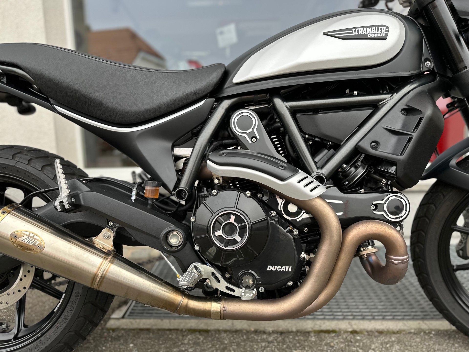 DUCATI Scrambler 803 Icon Dark-image-6