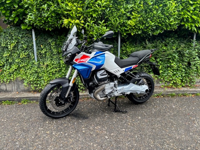 MOTO GUZZI Duecento Tributo E5+