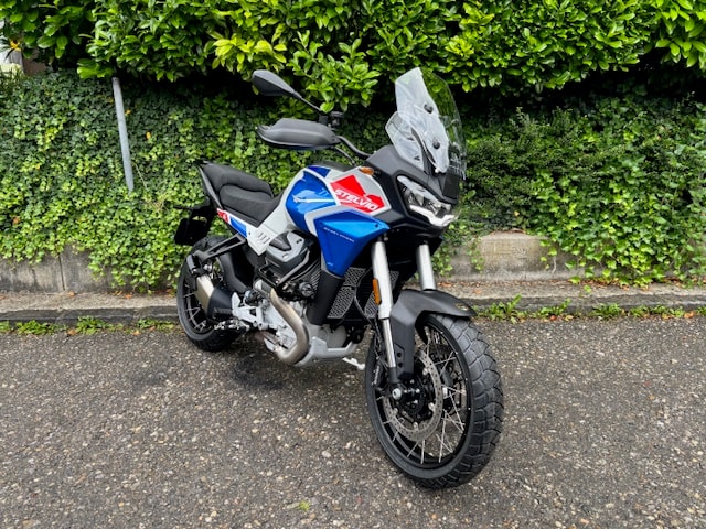 MOTO GUZZI Duecento Tributo E5+-image-1