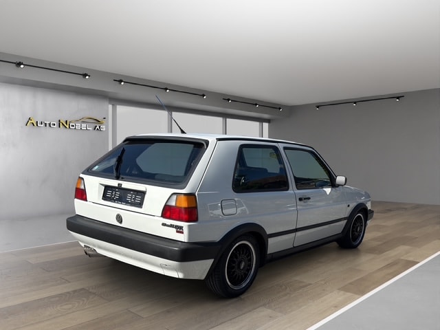 VW Golf 1800 GTI 16V Edition-image-5