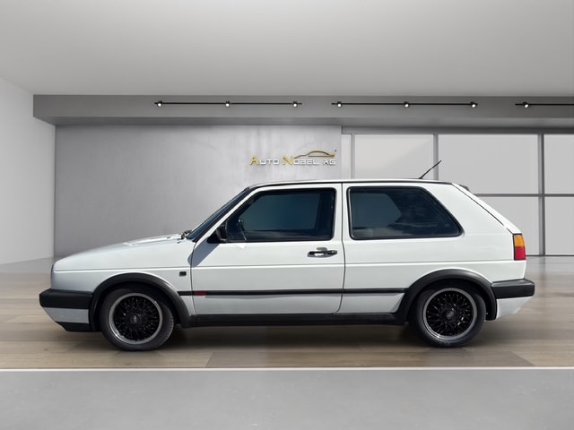 VW Golf 1800 GTI 16V Edition-image-2