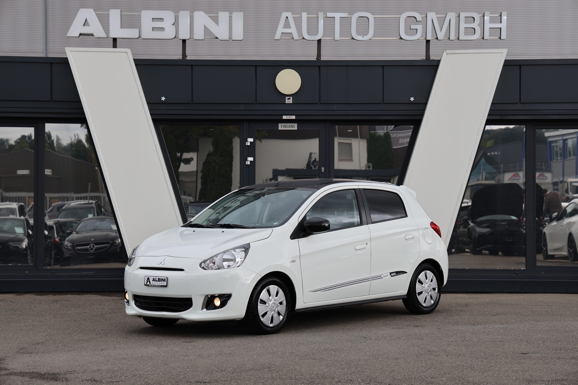 MITSUBISHI Space Star 1.2 Black&White