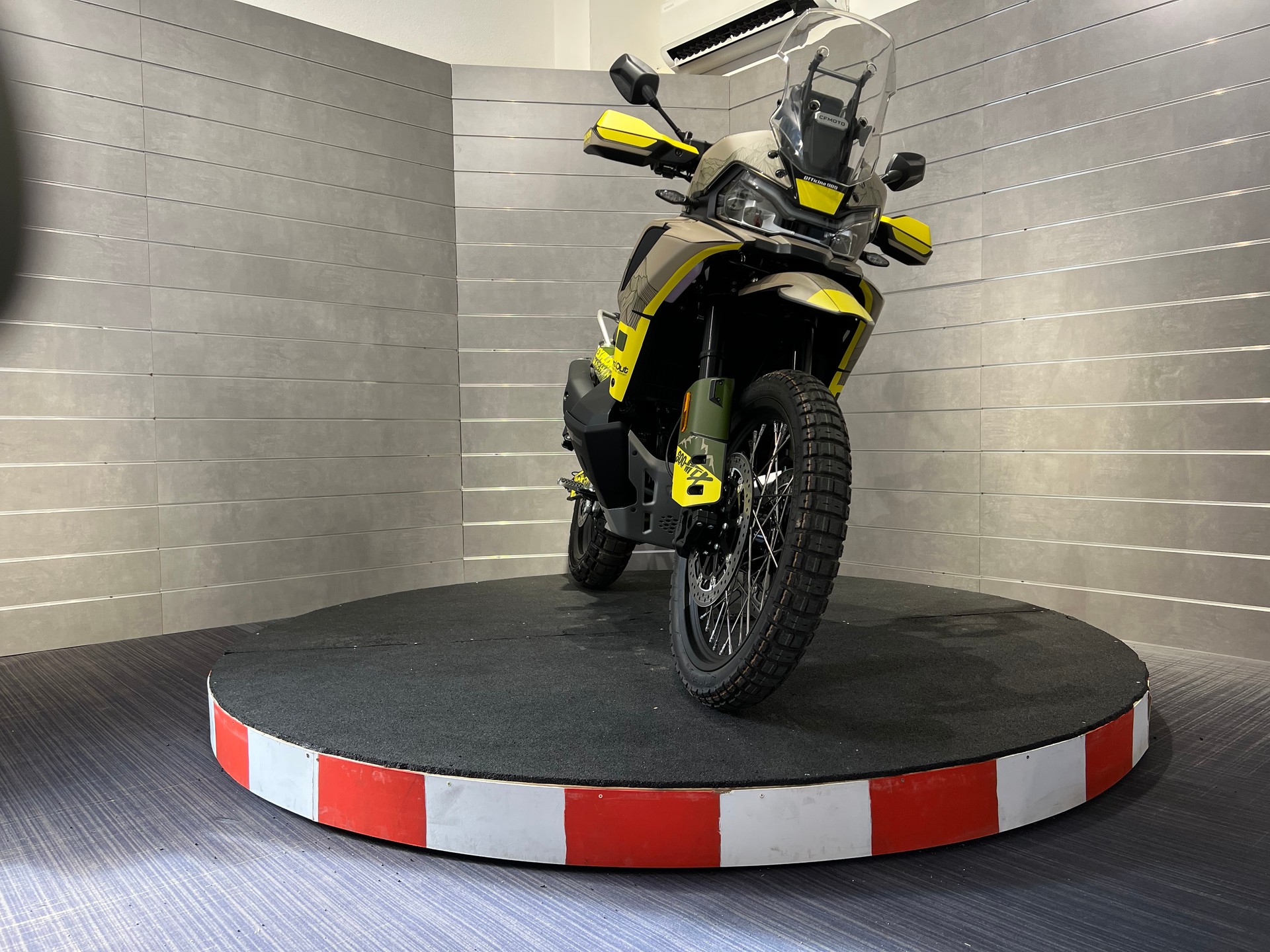 CF MOTO 800 MT-X-image-7