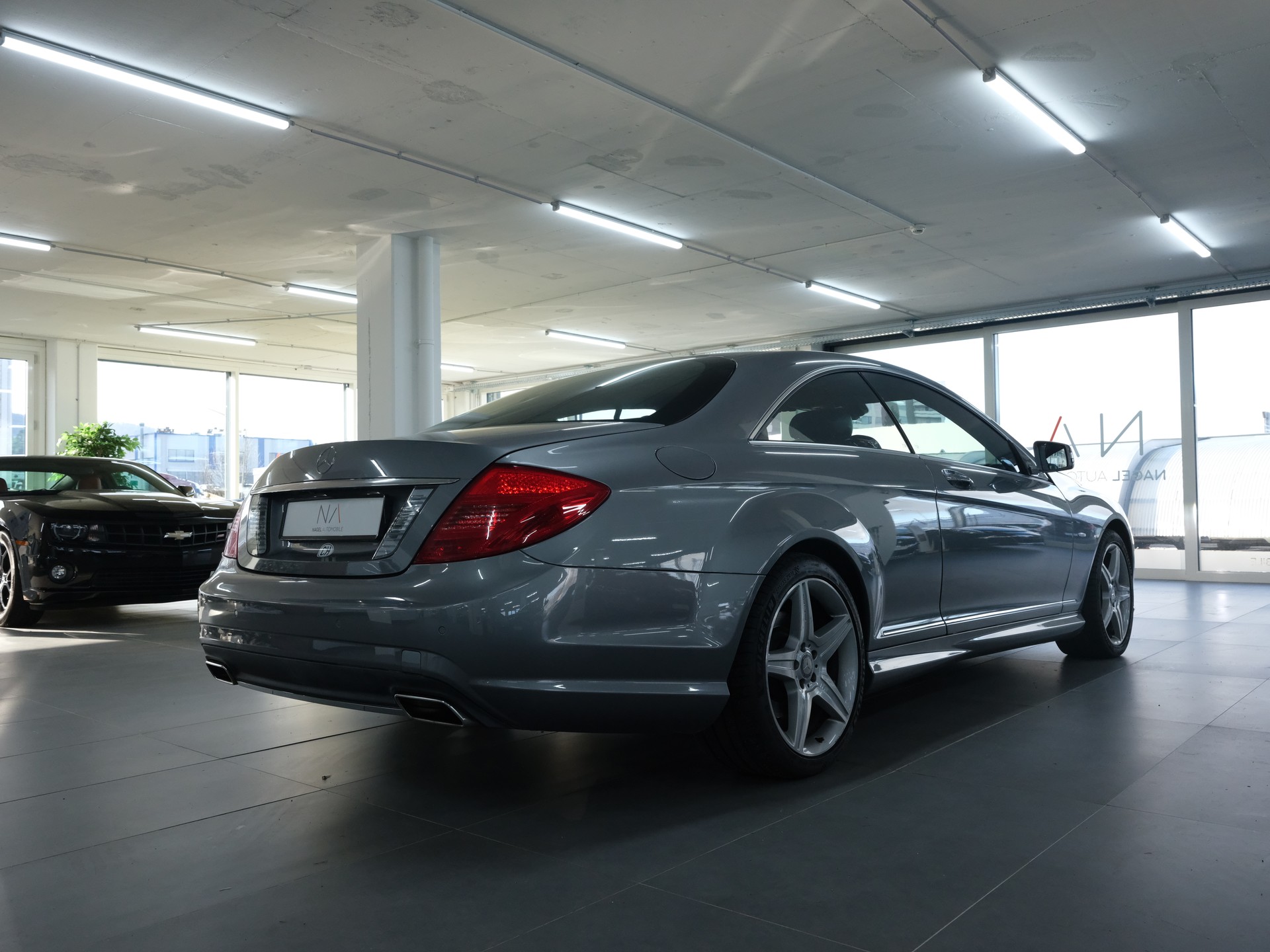 MERCEDES-BENZ CL 500 7G-Tronic-showroom-element-2