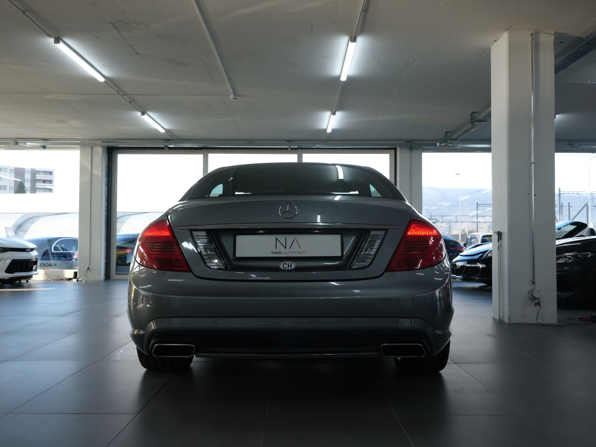 MERCEDES-BENZ CL 500 7G-Tronic-showroom-element-3