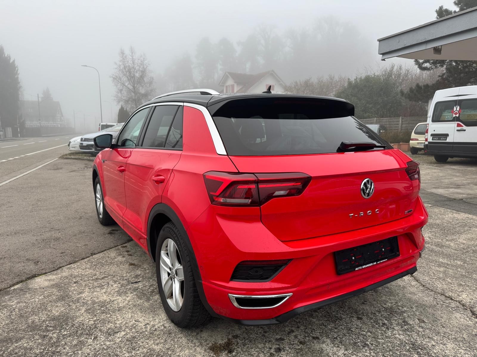 VW T-Roc 2.0 TSI Advance DSG 4Motion-image-2