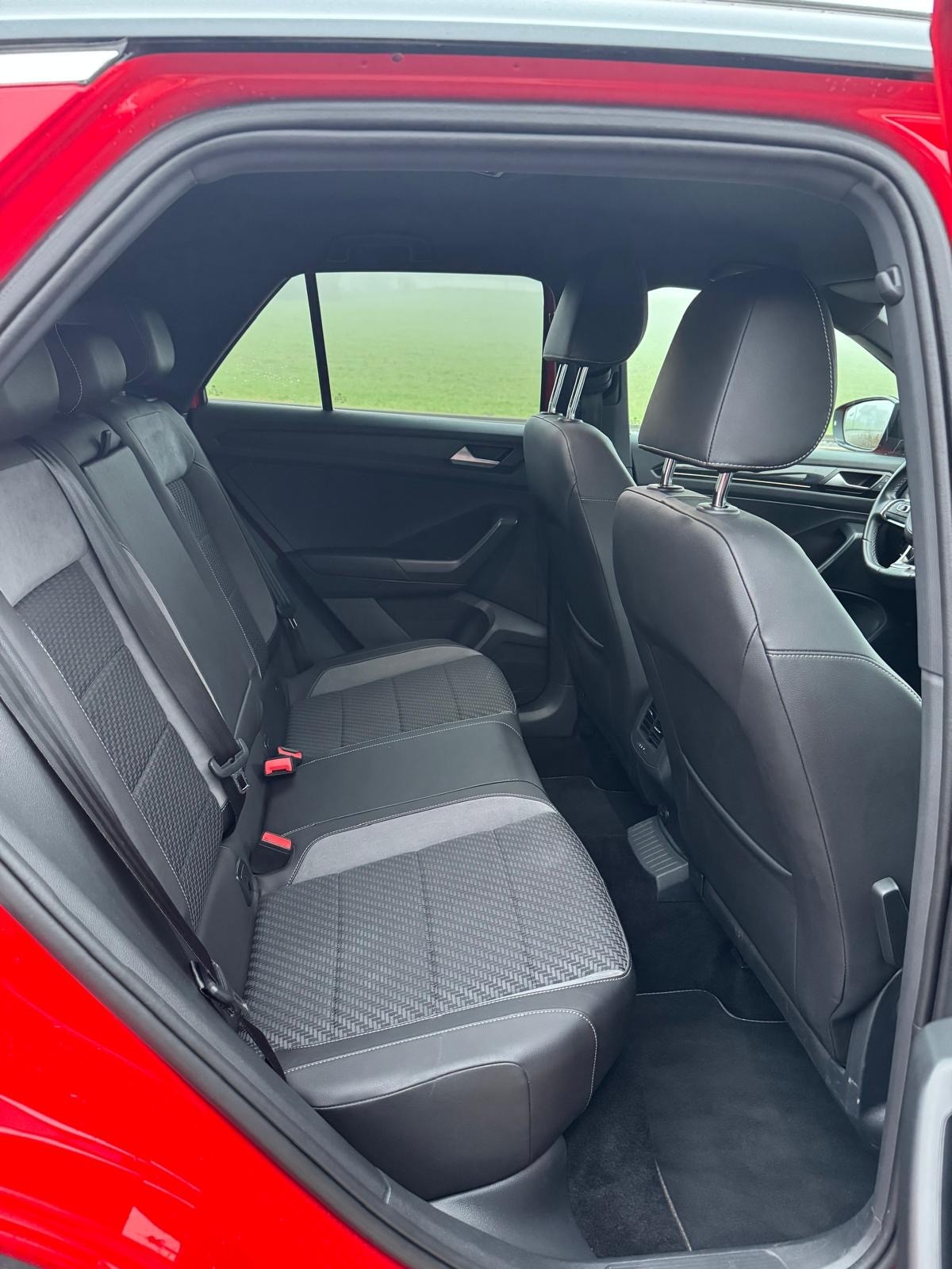 VW T-Roc 2.0 TSI Advance DSG 4Motion-image-7