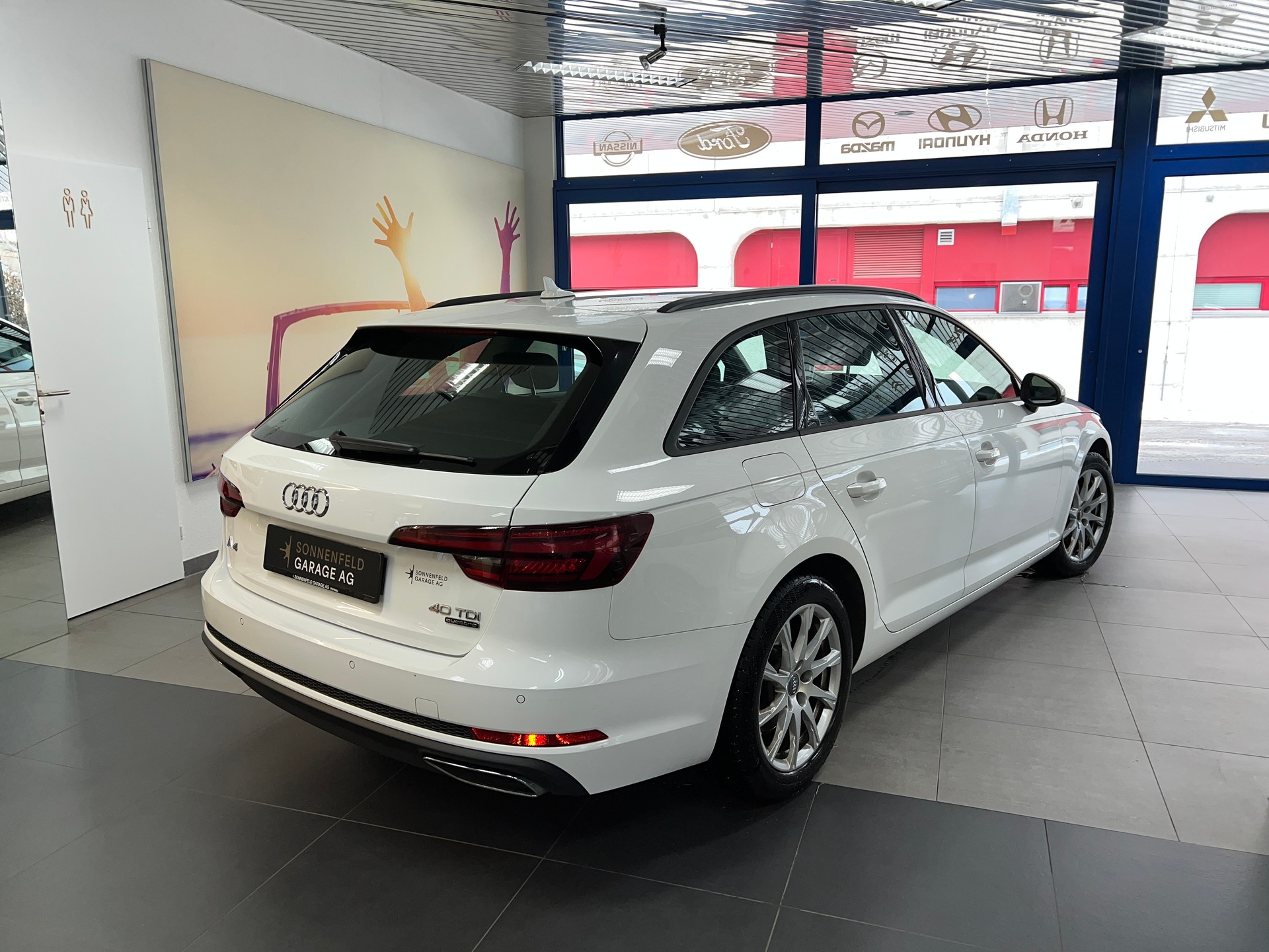 AUDI A4 Avant 40 TDI Sport quattro S-tronic-showroom-element-3