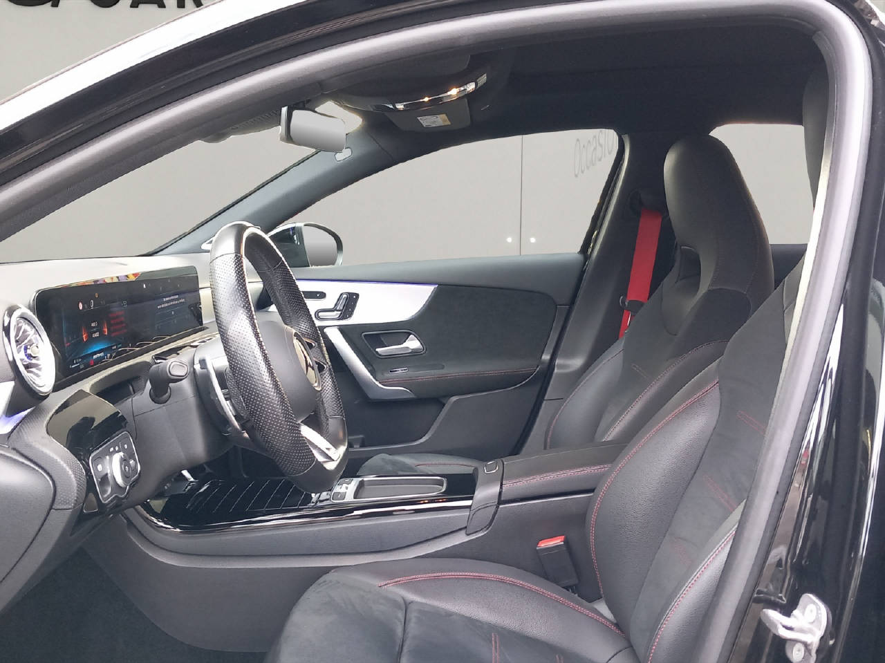 MERCEDES-BENZ A 35 AMG 4matic-showroom-element-3