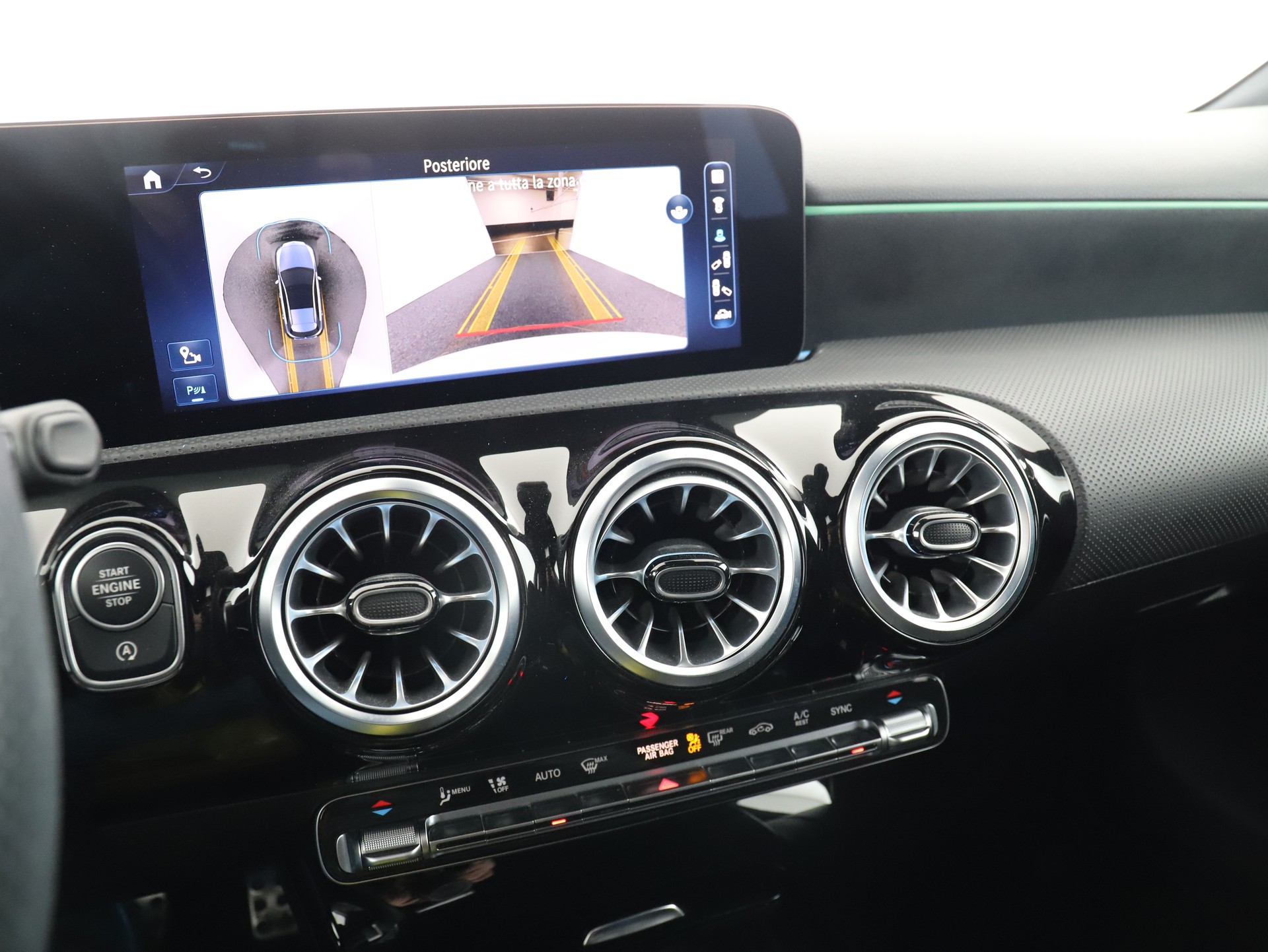 MERCEDES-BENZ A 220 d 8G-DCT-image-14
