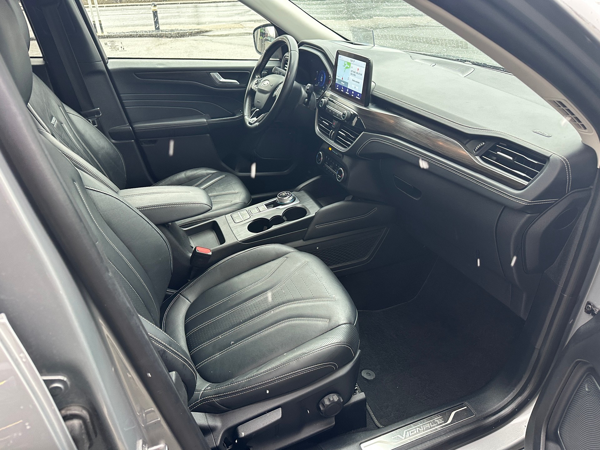 FORD Kuga 2.5 FHEV Vignale 4WD-image-18
