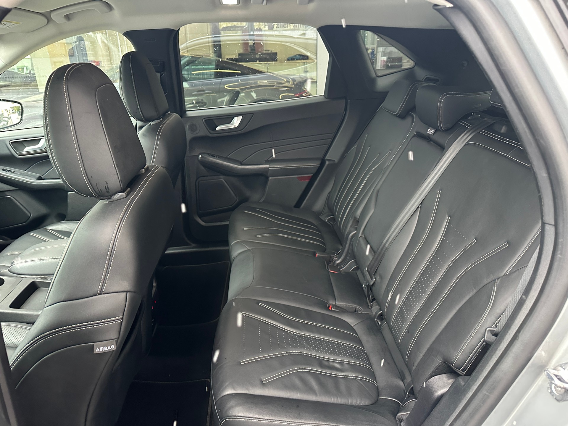 FORD Kuga 2.5 FHEV Vignale 4WD-image-13