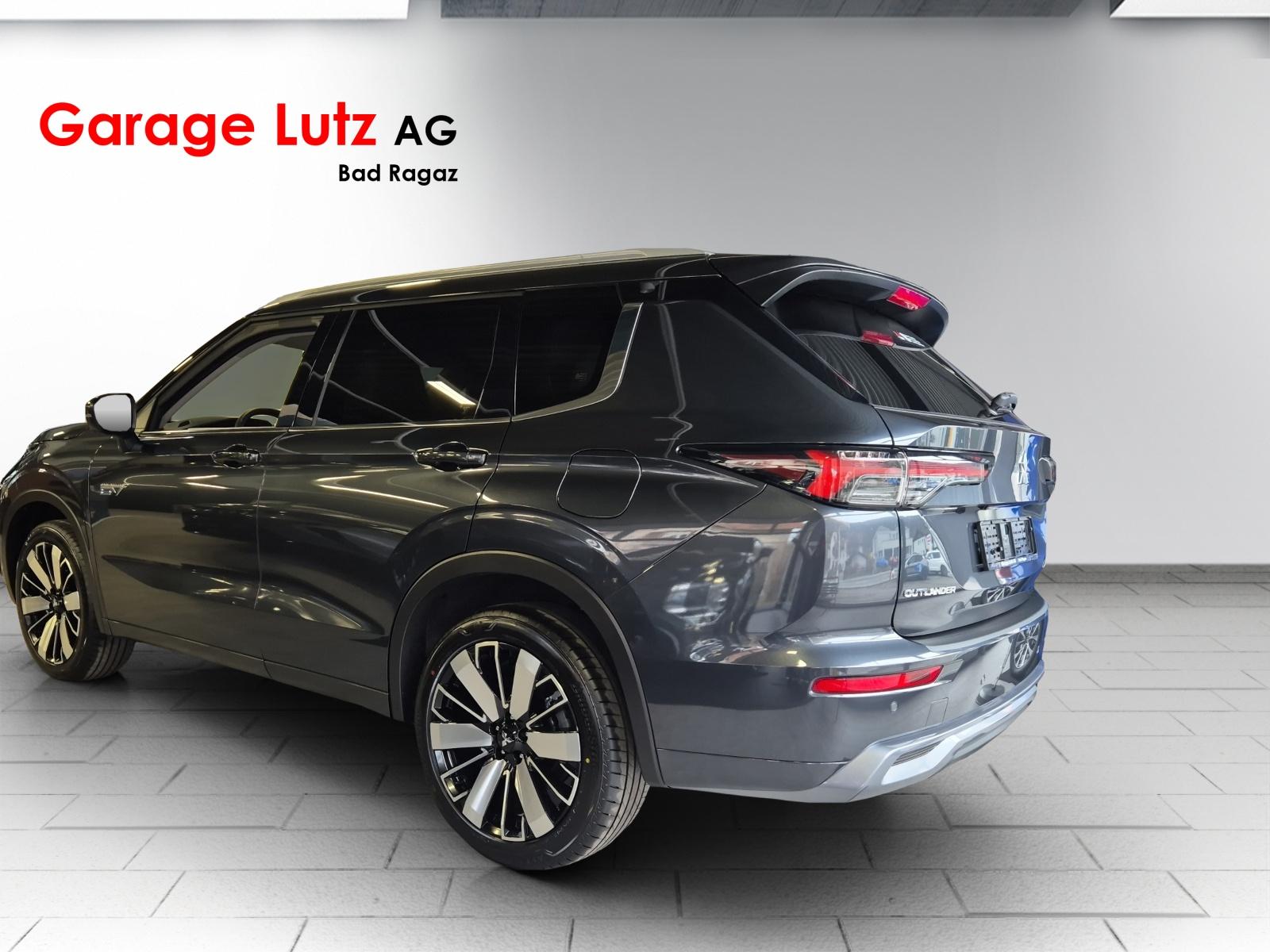 MITSUBISHI Outlander 2.4 PHEV Instyle 4x4-image-3