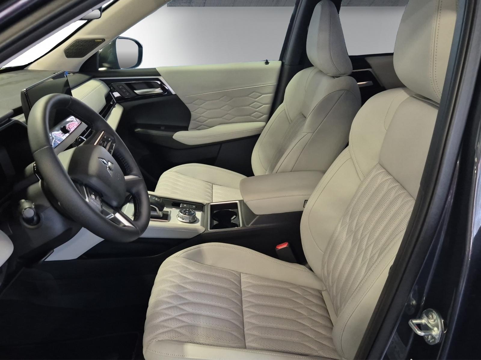 MITSUBISHI Outlander 2.4 PHEV Instyle 4x4-image-5