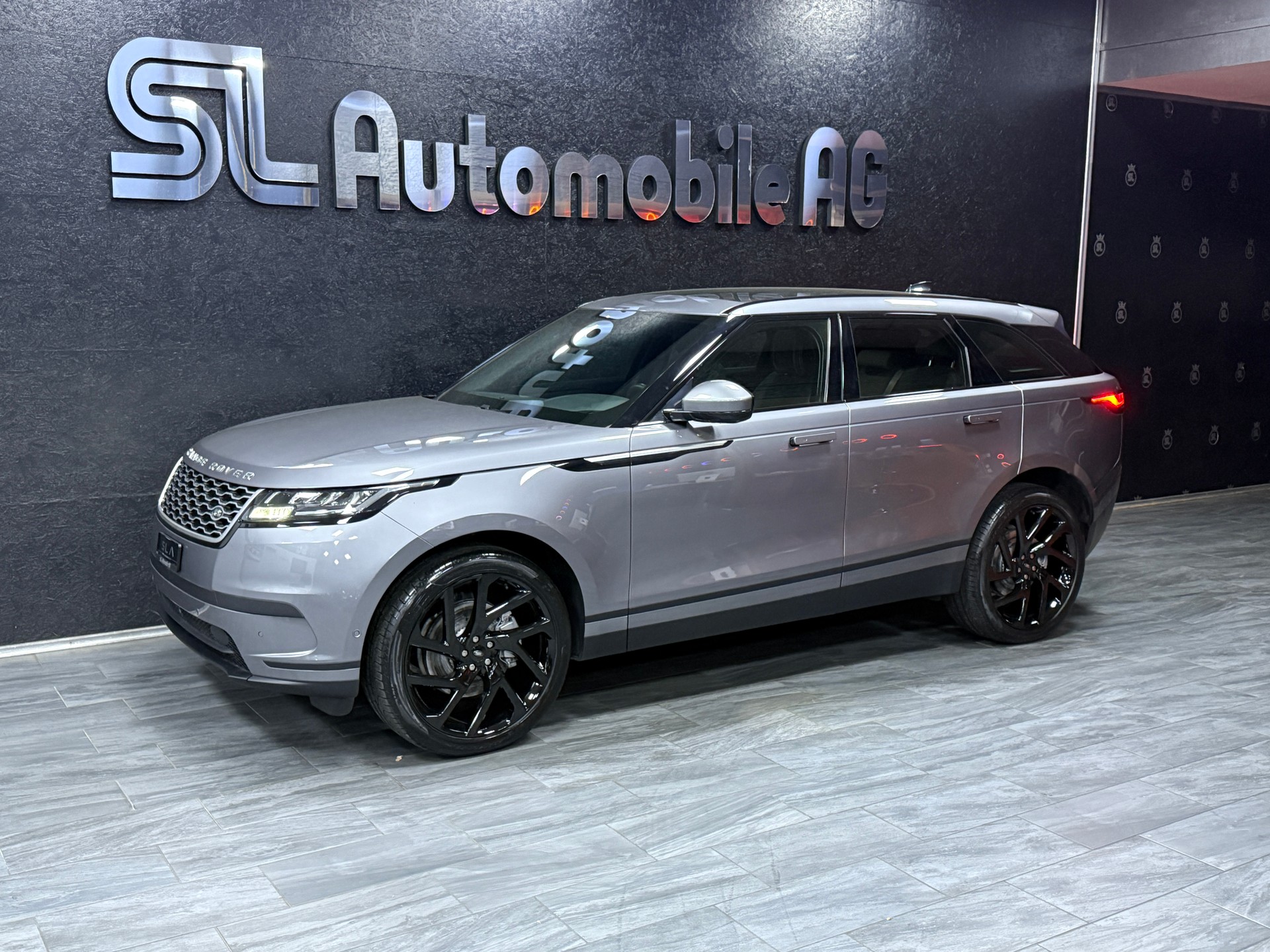 LAND ROVER Range Rover Velar P 250 SE Automatic / Model 2022-showroom-element-3