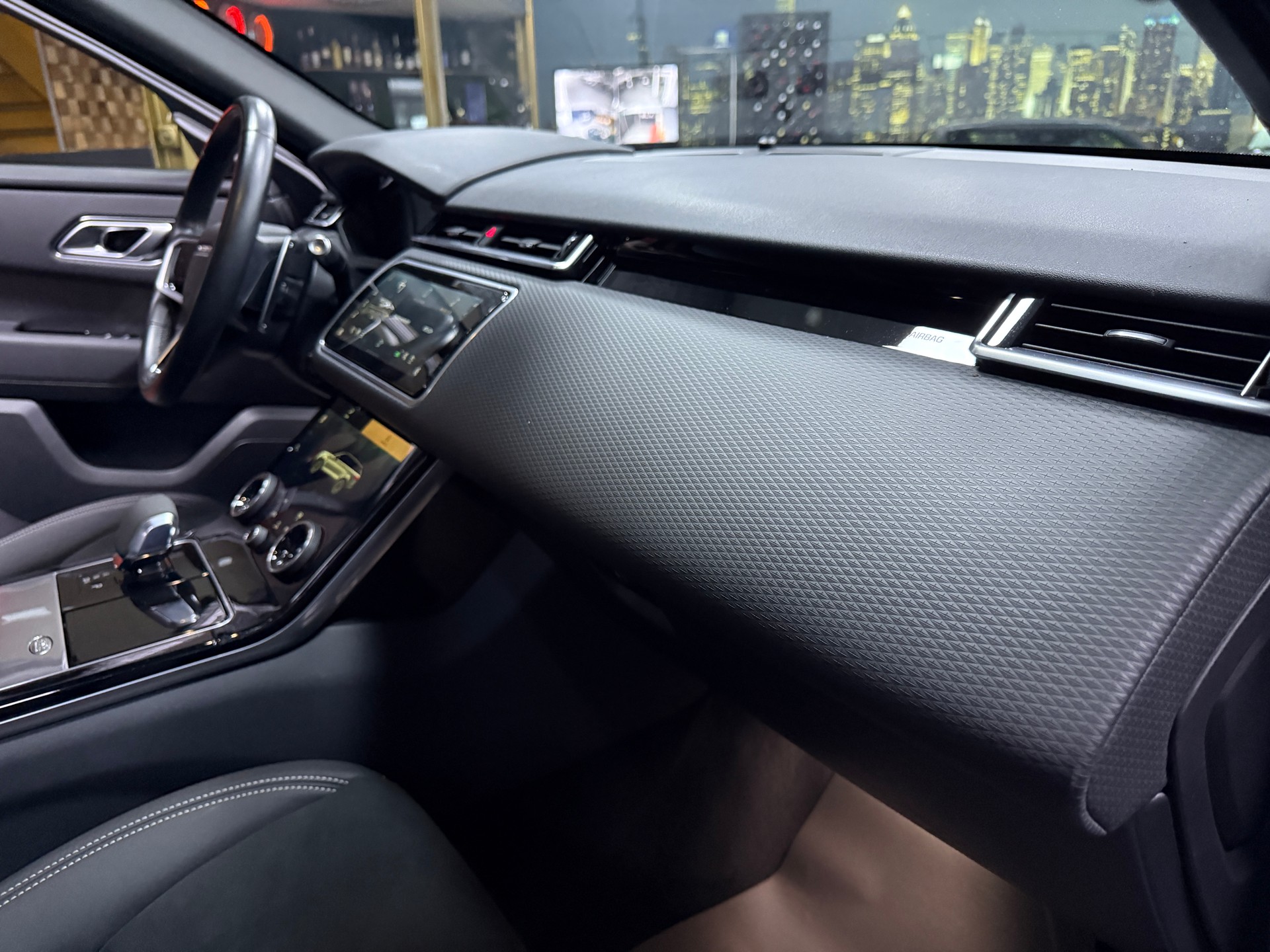 LAND ROVER Range Rover Velar P 250 SE Automatic / Model 2022-image-9