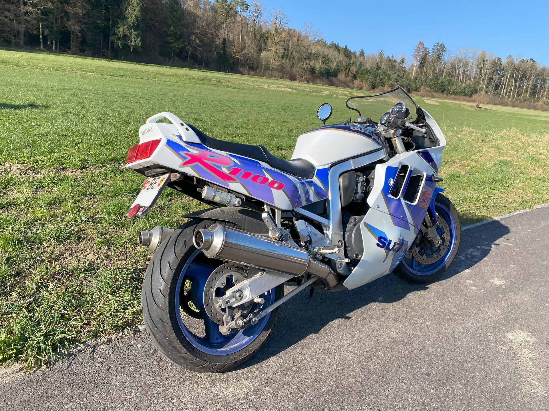 SUZUKI GSX-R 1100 M-image-1